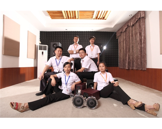 毅廷獨一無二研發團隊 毅廷獨一無二研發團隊